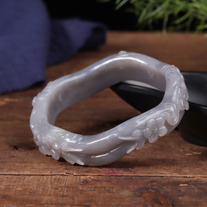 新款新疆和田玉带翠雕花手镯精雕玉镯玉石玉器镯子烟紫桃花镯女款