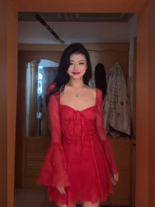 大码法式性感红色蕾丝方领连衣裙女秋冬纯欲气质收腰圣诞辣妹短裙