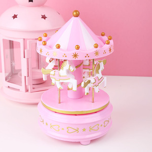 少女心旋转木马八音盒可爱桌面装饰摆件粉色梦幻生日礼物蛋糕装饰