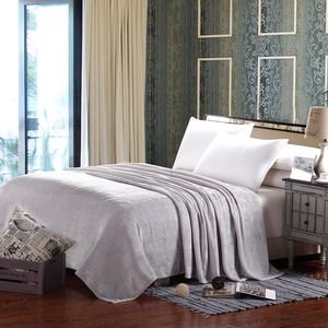 素色珊瑚绒毯法兰绒休闲法莱绒纯色床单毛毯空调盖毯加厚包邮