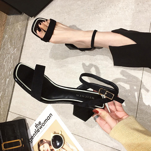 香港2024年夏季时尚新款一字带时装凉鞋女法式高跟中粗跟女鞋黑色