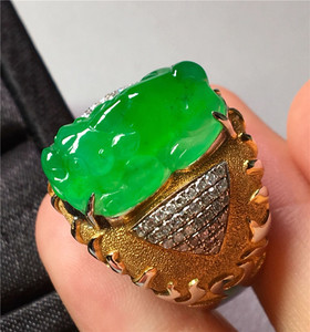 天然a货翡翠冰种正阳绿貔貅玉戒指18k黄金豪镶钻石男士204