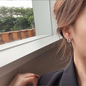 韩版S925银针几何猪鼻子镂空耳环女复古时尚气质简约耳扣创意耳饰