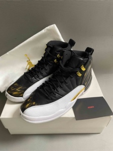 aj12黑白金扣翅膀
