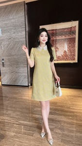 深圳南油高品质女装2024夏季新款时尚重工山茶花印花珠珠领连衣裙