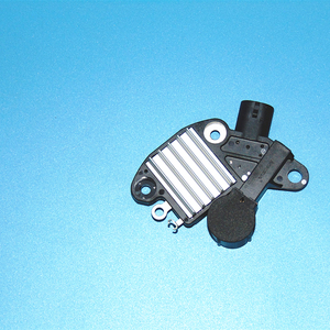 配套五菱荣光s 宏光s宝骏310 560 630 730发电机调节器稳压器