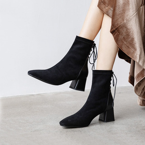 瘦瘦靴女春秋单靴2021年新款春款杏色粗跟靴子浅