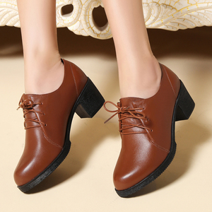 大码女鞋41-43深口单鞋女加肥宽脚胖妹妹真皮中跟皮鞋40 41-43春