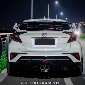 丰田chr奕泽改装尾翼中翼压翼定风翼无损免打孔外饰改装烤漆尾翼