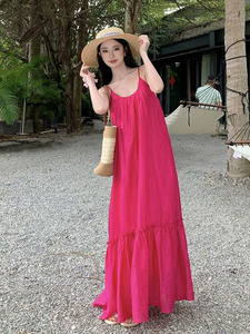 法式超仙玫红色大露背沙滩长裙纯欲高级性感海边度假吊带连衣裙子