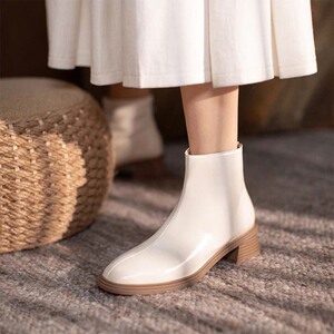 真皮白鞋短靴真皮小牛皮软皮切希尔春秋小白浅色白色小众法式靴子