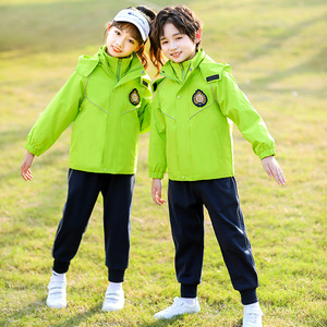 小学生冬季校服绿色