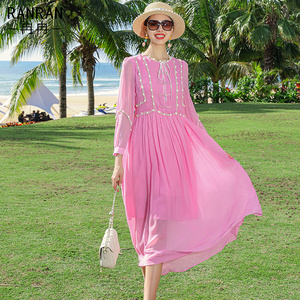 ranran早春淡粉色手工顶珠真丝连衣裙女2022新款时尚桑蚕丝a字裙