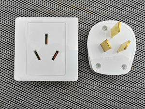 32a三孔大功率插座插头 t3-32柜式空调电热水器用插座插头三角插