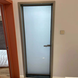 定制07瓷泳灰色卫生间窄边平开门厨房浴室超白长虹油砂玻璃子母门