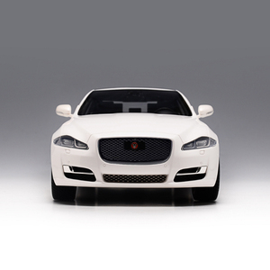 限量收藏捷豹xjl motorhelix 1:18 jaguar xj l 仿真汽车模型白色