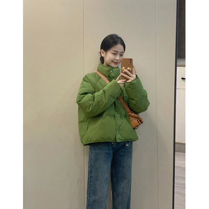 短绿色羽绒服女2023年冬季新款今年流行的小个子韩版气质简约时尚