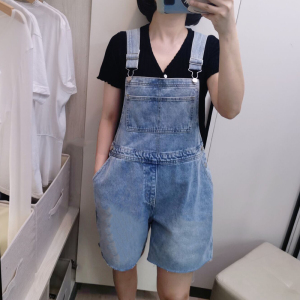 加肥加大码胖人背带裤短裤女韩版宽松胖子阔腿牛仔吊带裤200斤180