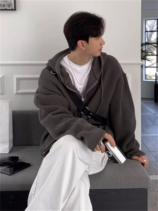MRDONG韩国男装代购高品cozy落肩套指保暖OS连帽粗棒针织开衫外套