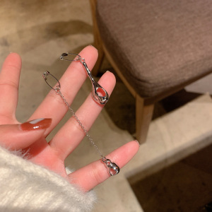 曲别针镂空水滴耳环女时尚简约流苏款几何水滴状金属风耳环耳钉女