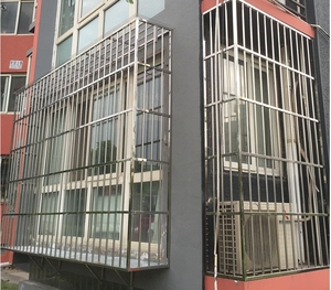 江苏苏州304不锈钢防盗网窗铝合金门窗封阳台阳光房定制