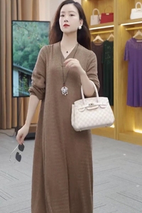 韩版V领长款针织羊毛裙纯色宽松显瘦洋气秋冬毛衣打底衫气质减龄