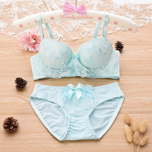成套内衣内裤少女