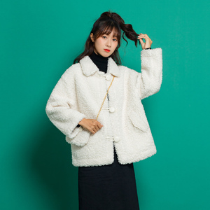 羊羔毛外套女秋冬季2021新款ins潮韩版宽松小个子白色羊羔绒外套