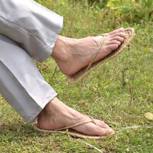 人字拖草鞋日式