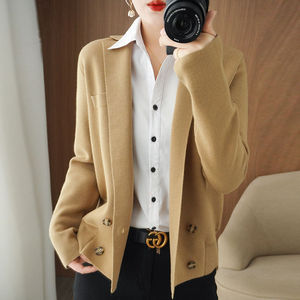 羊毛短款外套女秋冬新款西装领外搭上衣宽松纯色长袖羊绒针织开衫