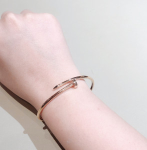 手镯女卡地亚正品