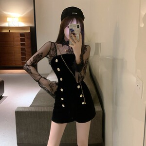 吊带连体裤时尚套装女秋冬季2021新款蕾丝打底衫气质丝绒连衣短裤