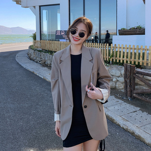 奶咖色小西装外套女2021年春秋新款英伦风宽松休闲女士西服上衣