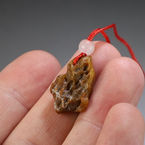 天然戈壁玛瑙原石小吊坠有晶印坑仅打了个孔做的个性挂件楼叔孤品