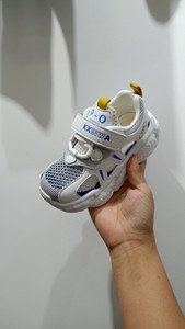 开心娃童鞋机能鞋软底