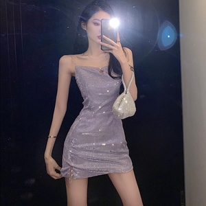 夜店女装性感连衣裙女小心机气质闪闪网红蹦迪修身显瘦吊带裙短款