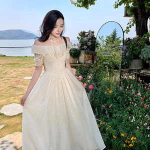新中式设计感连衣裙女夏蕾丝复古气质礼服夏季新款白色一字肩长裙