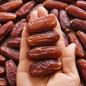 椰枣特级新疆特产阿拉伯天然沙特纯进口伊拉克奶香黄金大椰枣沙漠
