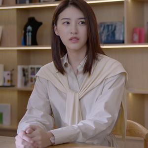 欧洲我和我们在一起赵小蕾杜雨宸同款衣服衬衫领连衣裙配淡披肩女