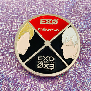 边伯贤周边全款 exo 专辑六辑 obsession 金属徽章胸针海报特典