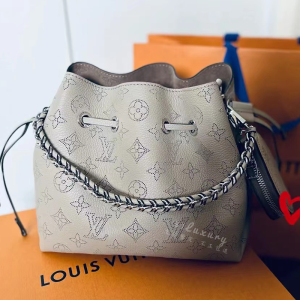 【51现货】lv路易威登bella新款镂空老花象灰水桶包单肩包 斜挎包