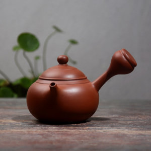紫砂侧把茶壶