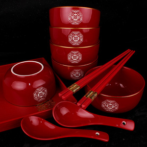 结婚用品喜碗筷子勺子套装陶瓷红碗对碗陪嫁用品回礼喜碗新款酒红