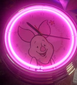 16英寸 disney/迪士尼 小熊维尼小猪皮杰piglet挂钟 荧光卡通钟表
