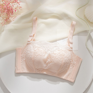 防走光抹胸内衣女聚拢上托小胸平胸专用无钢圈加厚文胸白色裹胸夏