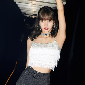 lisa同款白色吊带女外穿露脐背心流苏舞蹈服重工亮片短款上衣烫钻