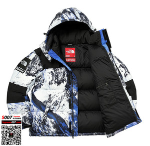 雪山羽绒服supreme