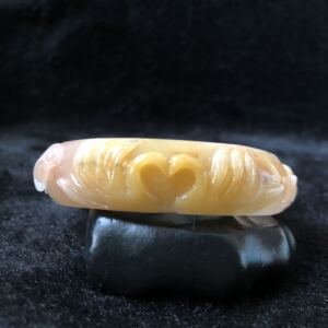 匠心玉轩新疆天然金丝玉地表籽料花彩金丝玉雕花雕刻手镯工费链接