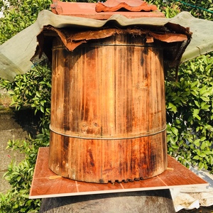 特大圆形土蜂桶古法养蜂老式圆桶诱蜂招蜂杉木桶中蜂传统蜜蜂养殖