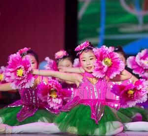 儿童演出服六一新款花儿与少年舞台合唱表演服装牡丹花开幼儿舞蹈